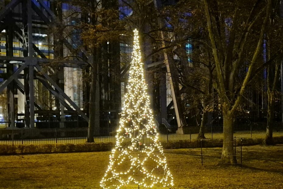Weihnachtlicher Lichterglanz am Hebewerk